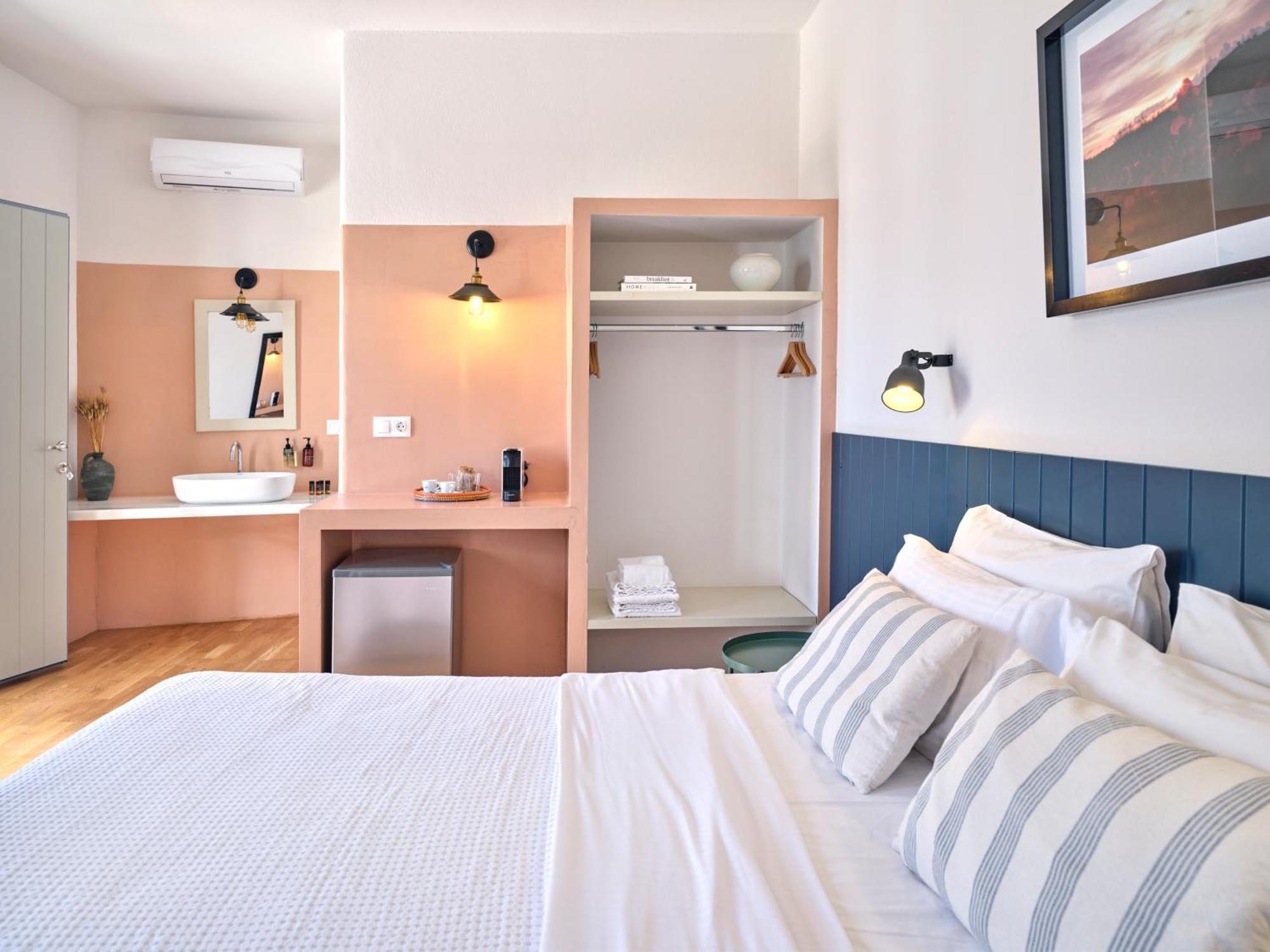Magoo Suites Logaras Ngoại thất bức ảnh