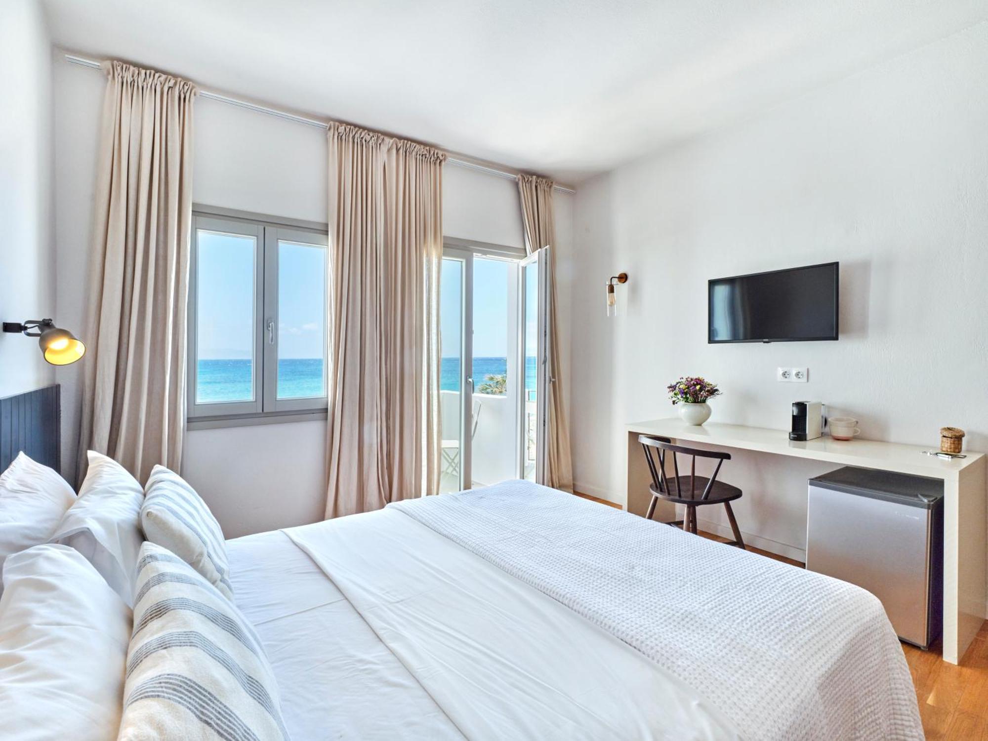 Magoo Suites Logaras Ngoại thất bức ảnh