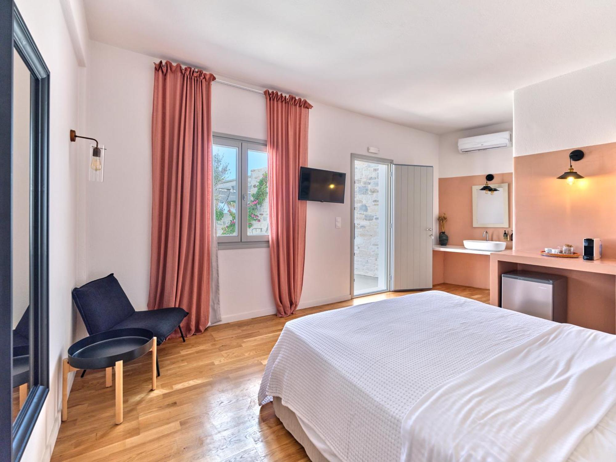 Magoo Suites Logaras Ngoại thất bức ảnh