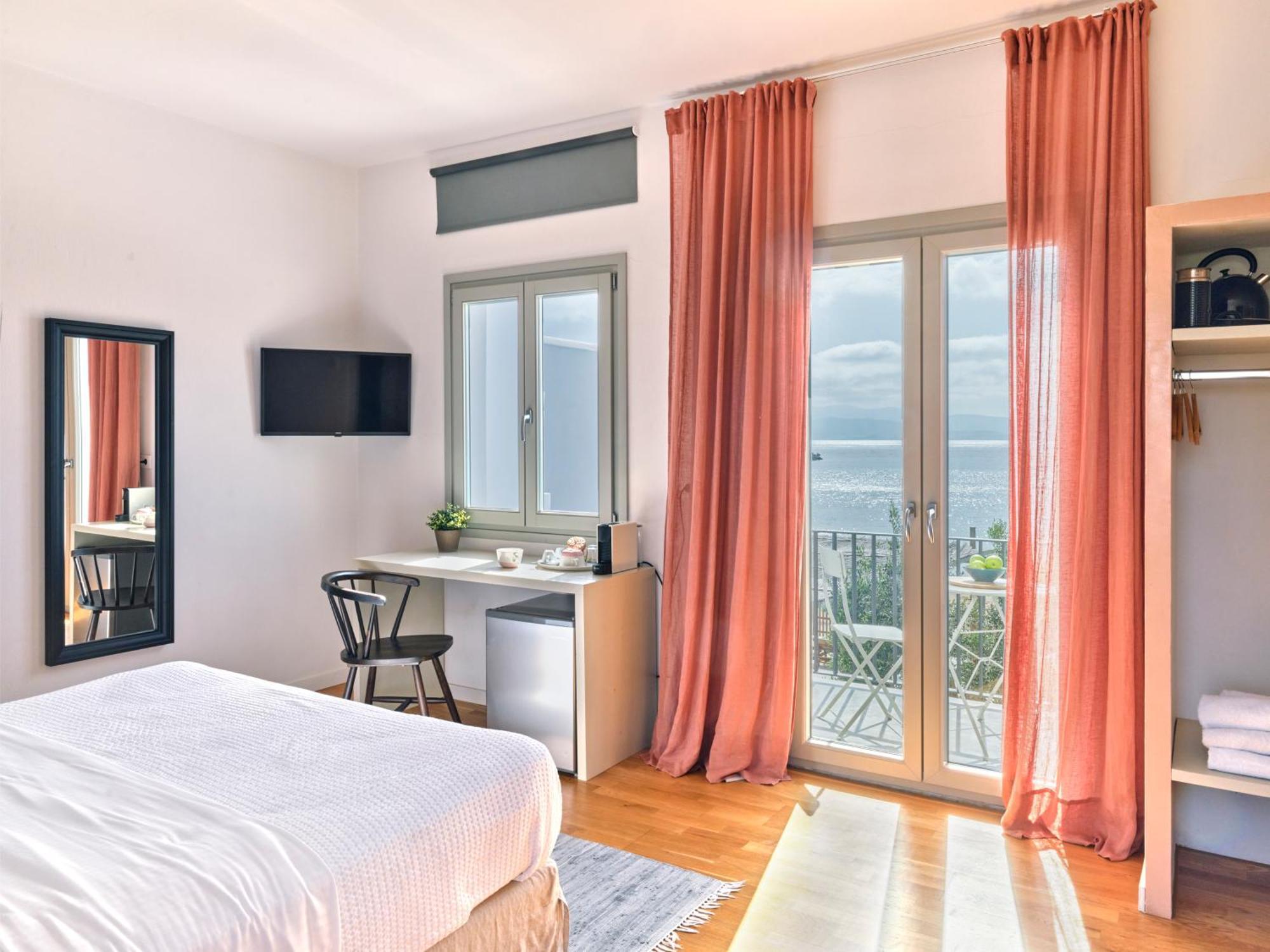 Magoo Suites Logaras Ngoại thất bức ảnh