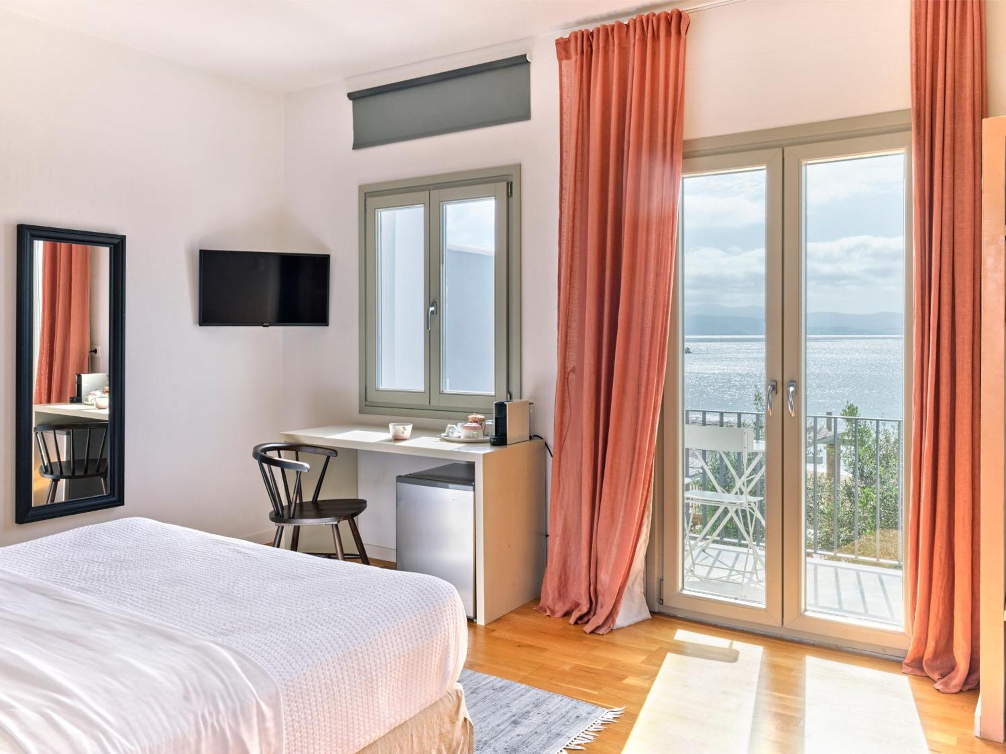Magoo Suites Logaras Ngoại thất bức ảnh